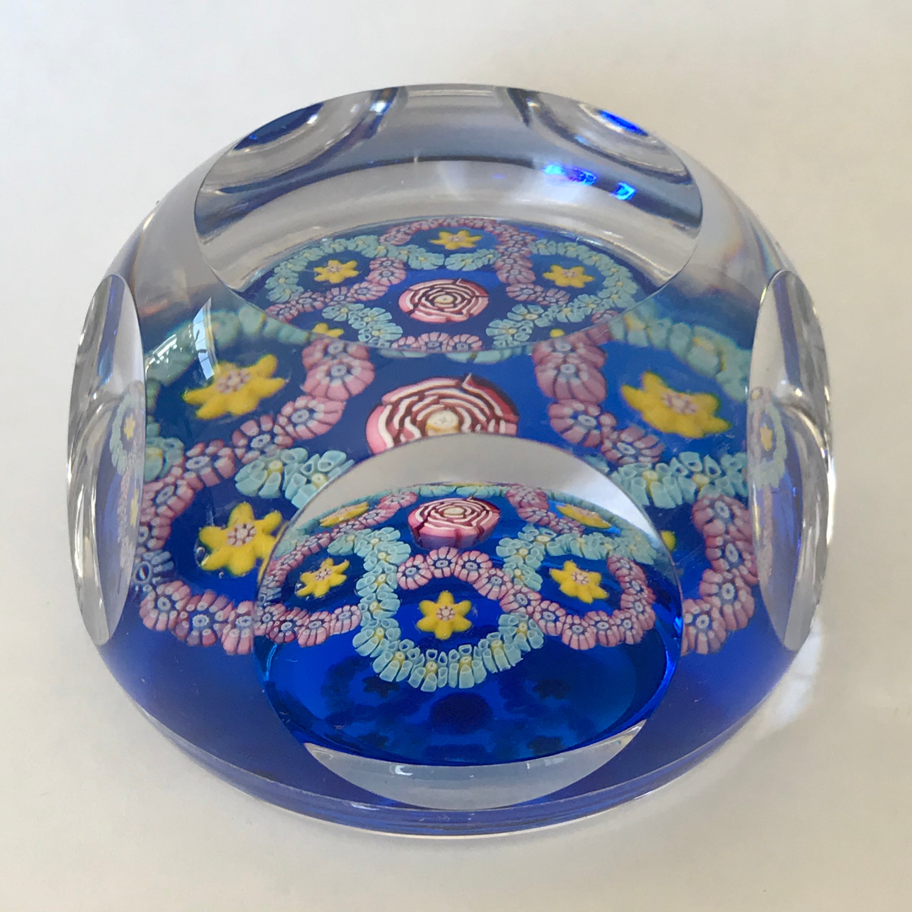 Whitefriars Smithsonian 1978 Clichy Rose miniature Paperweight