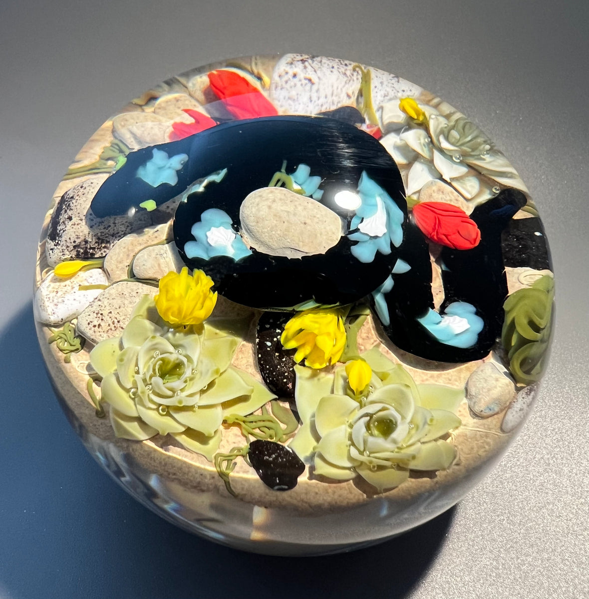 Mikael Hingant snake paperweight – Paperweightsales